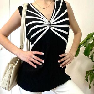 💜Black and White Geometric Tank Top Size Large